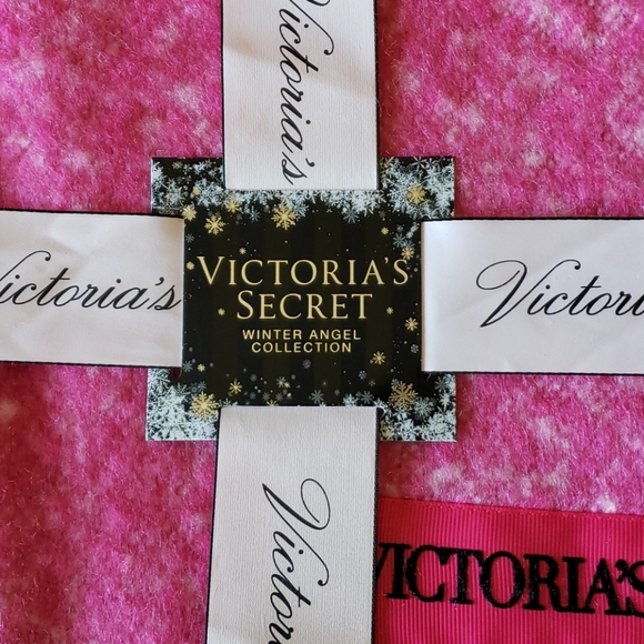 DONATED 2023 - Victoria Secrets Winter Angel Collection Scarf - Picture 3 of 3